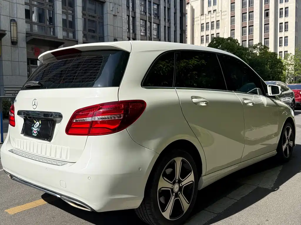 Mercedes-Benz B-Class 2017 — фото 14