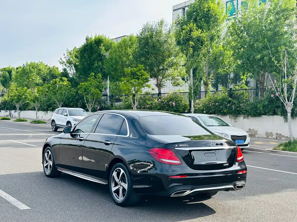 Mercedes-Benz E-Class 2017 — фото 4