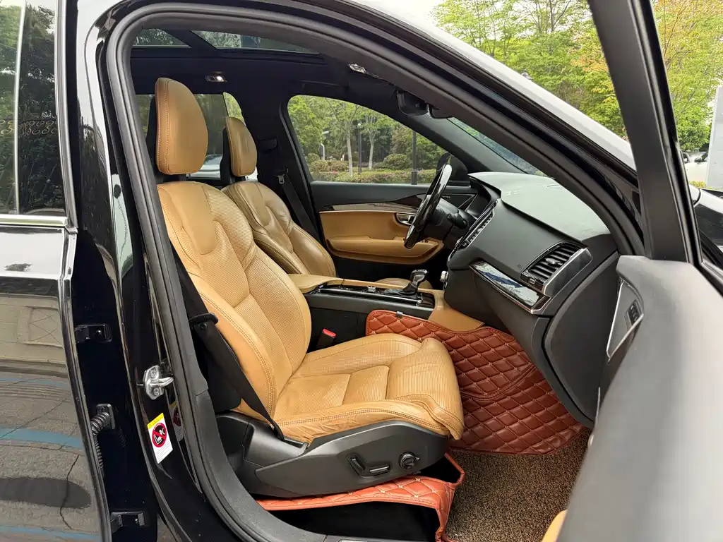 Volvo XC90 2016 — фото 14