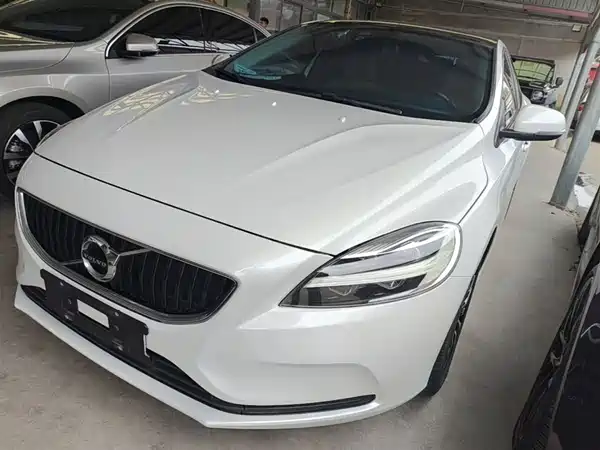 Volvo V40 2019