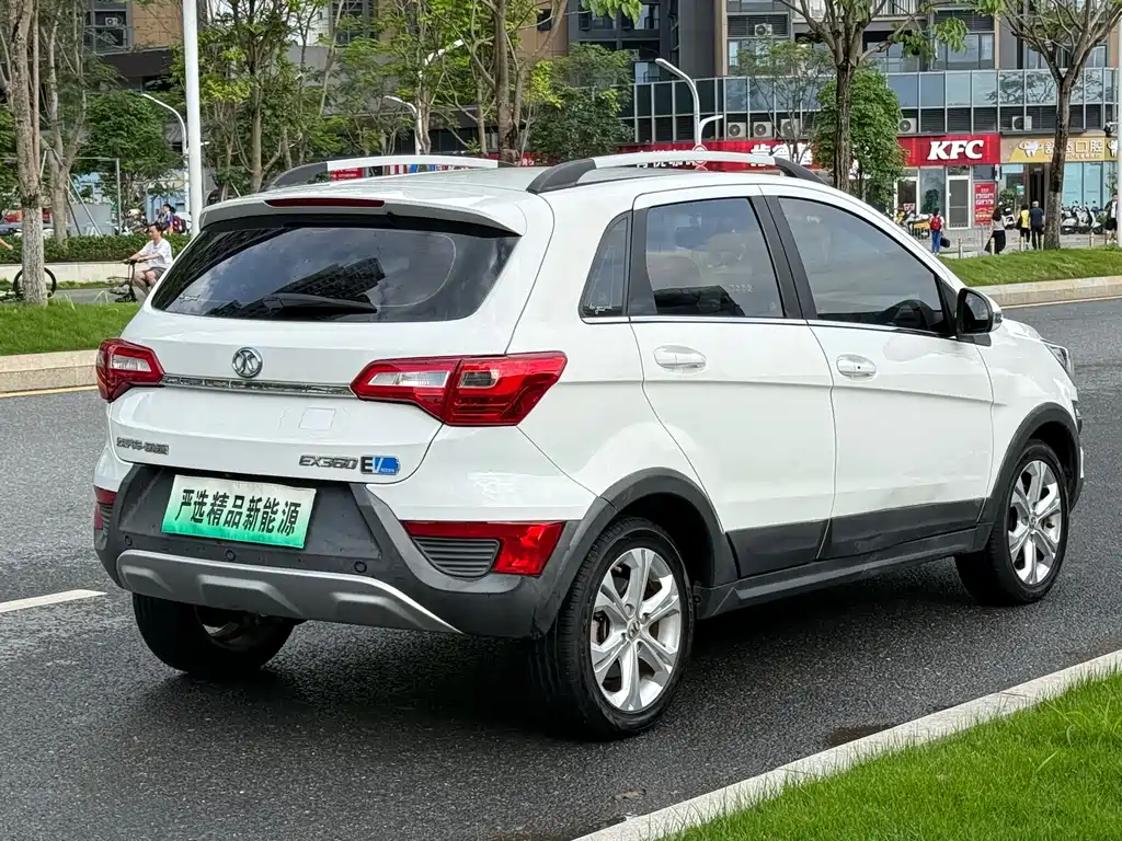 BAIC New Energy EX 2018 — фото 16
