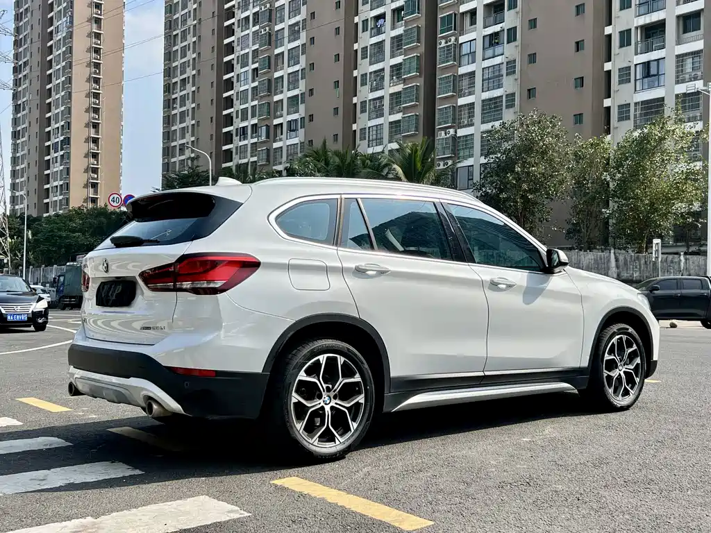 BMW X1 2022 — фото 9