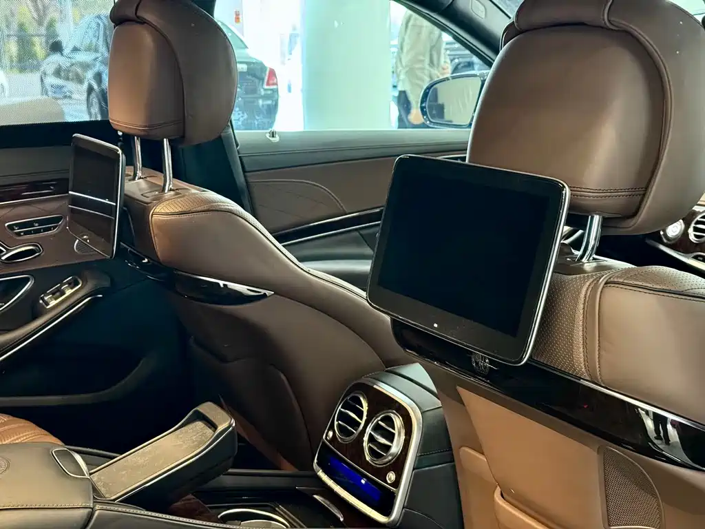 Mercedes-Benz S-Class AMG 2018 — фото 11
