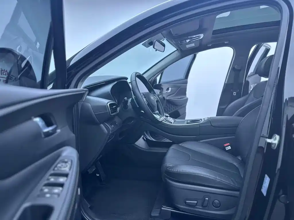 Hyundai Santa Fe 2023 — фото 10