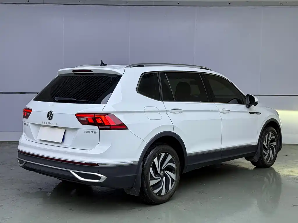 Volkswagen Tiguan L 2023