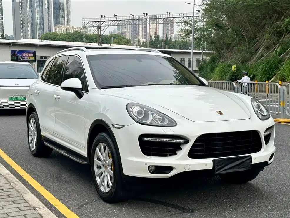 Porsche Cayenne 2014 — фото 3