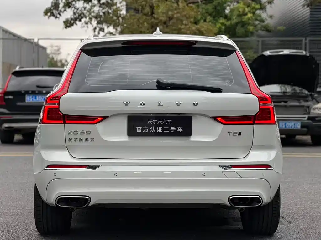 Volvo XC60 2021 — фото 10