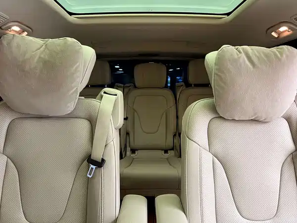Mercedes-Benz V-Class 2023