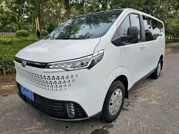 Maxus V70 2023