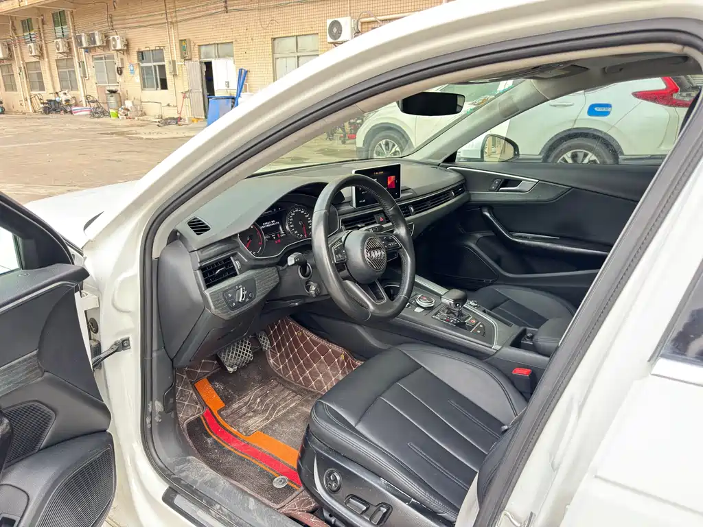 Audi A4L 2017