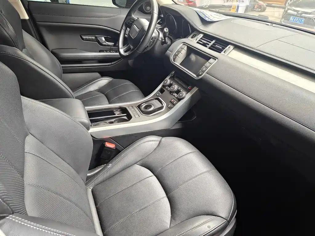 Land Rover Evoque 2017 — фото 13