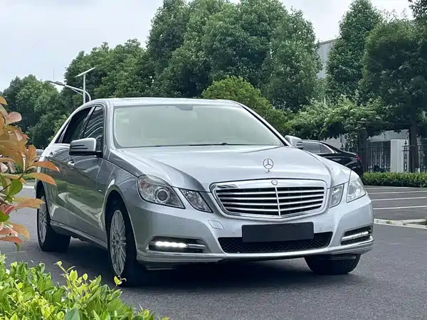 Mercedes-Benz E-Class 2012