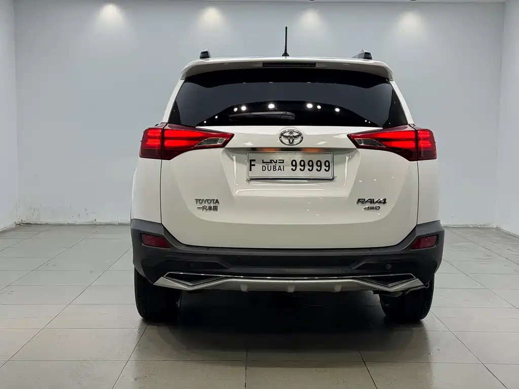 Toyota RAV4 2014 — фото 9