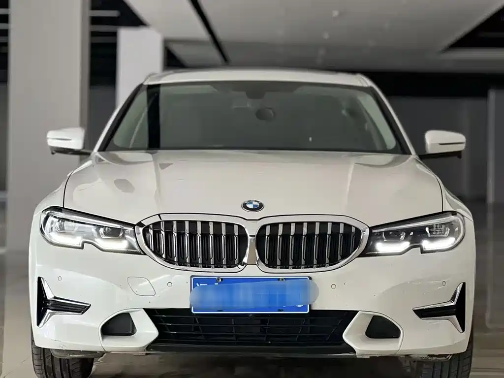 BMW 3 Series 2019 — фото 2