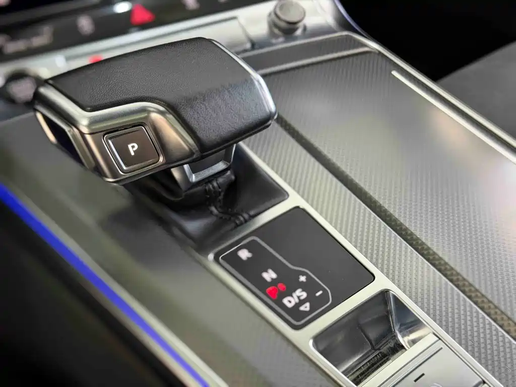 Audi A6L 2023 — фото 6