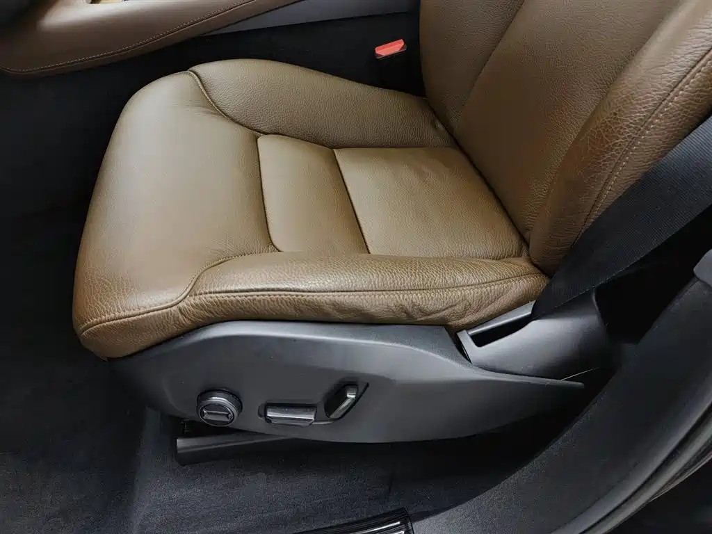 Volvo XC90 2023 — фото 20