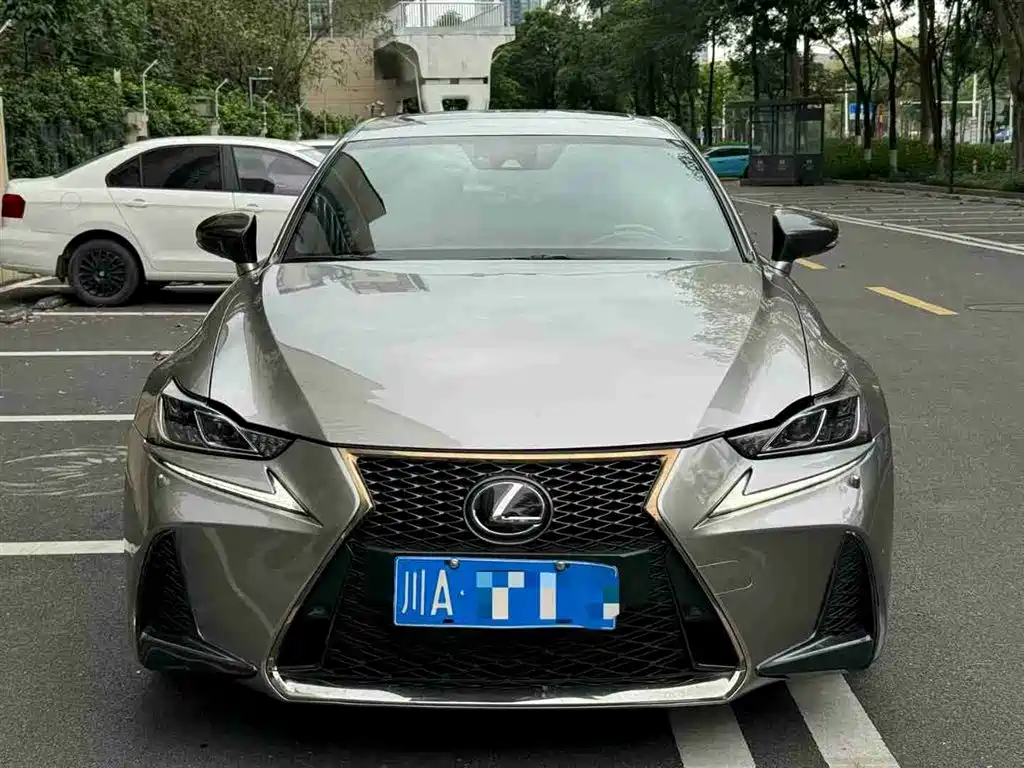 Lexus IS 2019 — фото 3