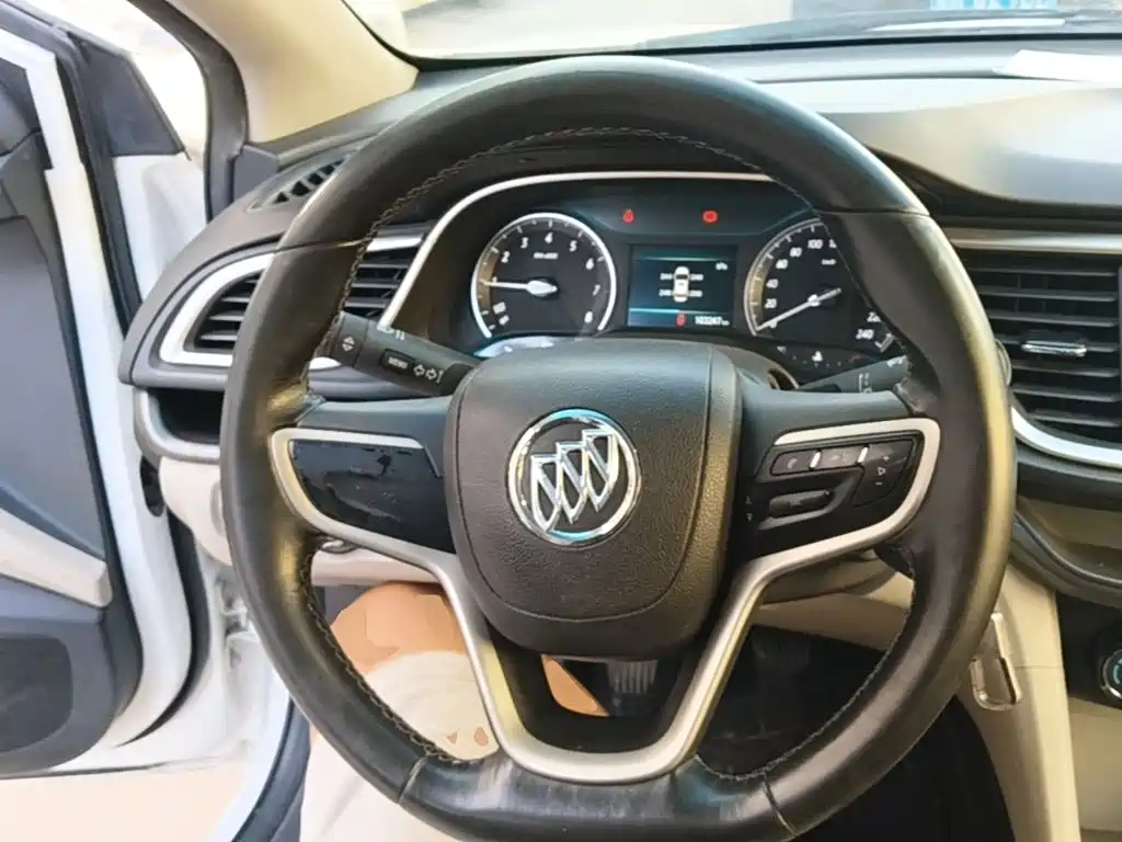 Buick Excelle 2018 — фото 11
