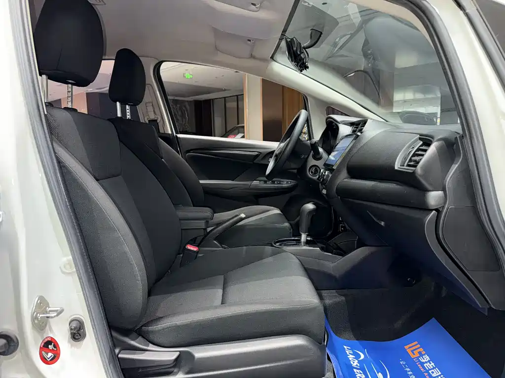 Honda Fit 2018 — фото 22