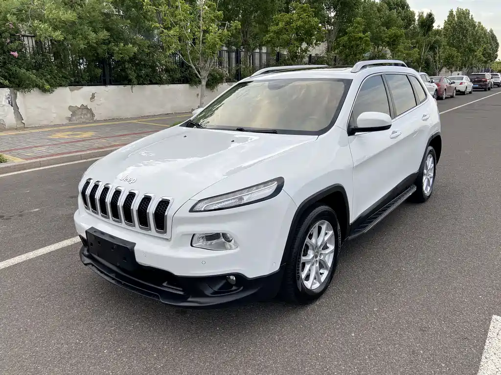 Jeep Cherokee 2016 — фото 1