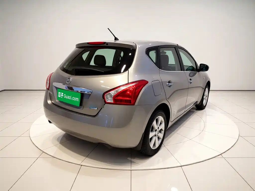 Nissan Tiida 2014