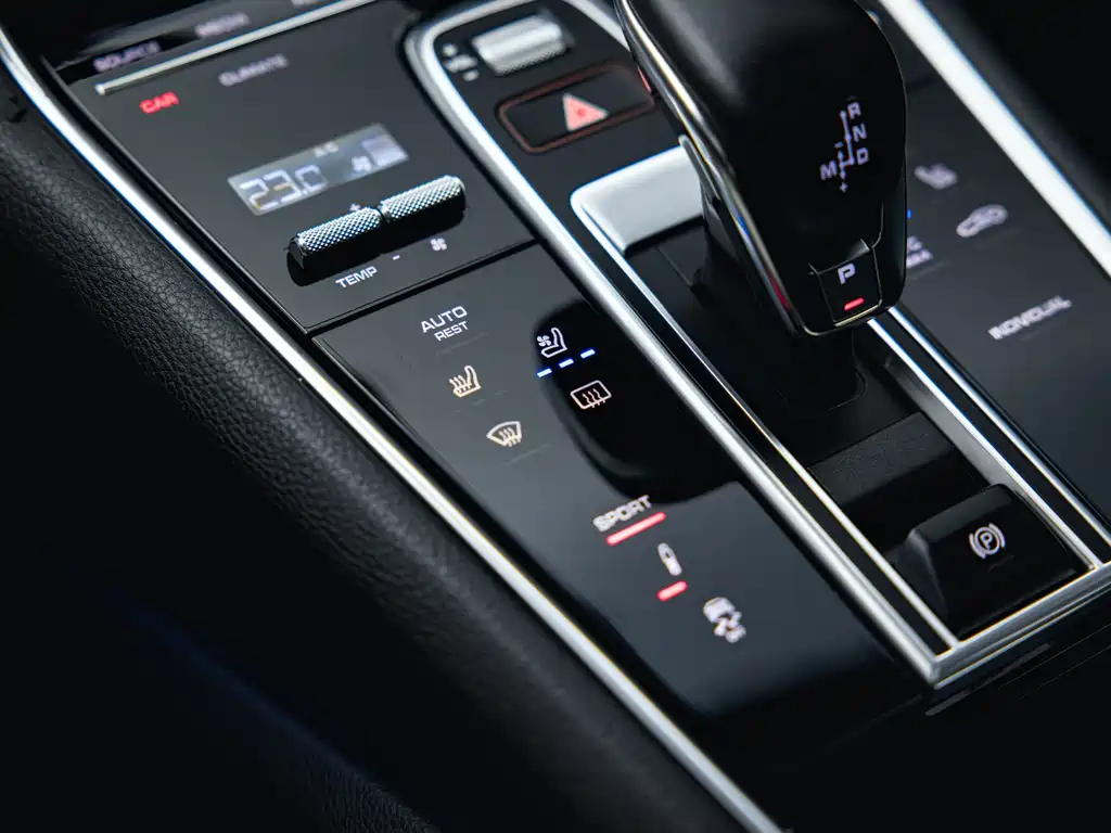 Porsche Panamera 2019 — фото 18