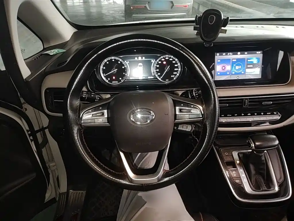 GAC Motor Trumpchi M6 2019 — фото 11