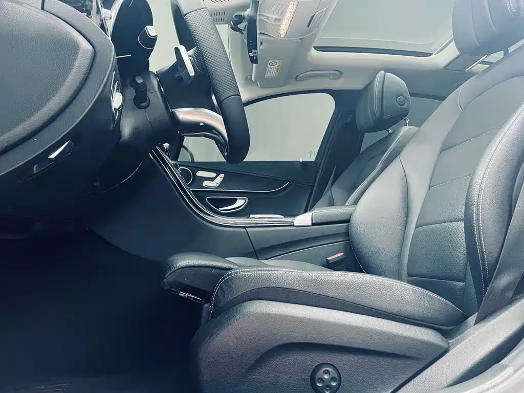 Mercedes-Benz C-Class 2019 — фото 8