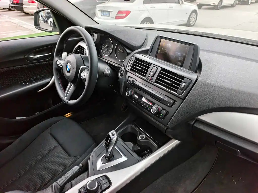 BMW 1 Series 2013 — фото 17