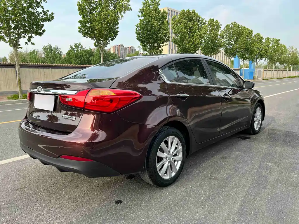 Kia K3 2015 — фото 11