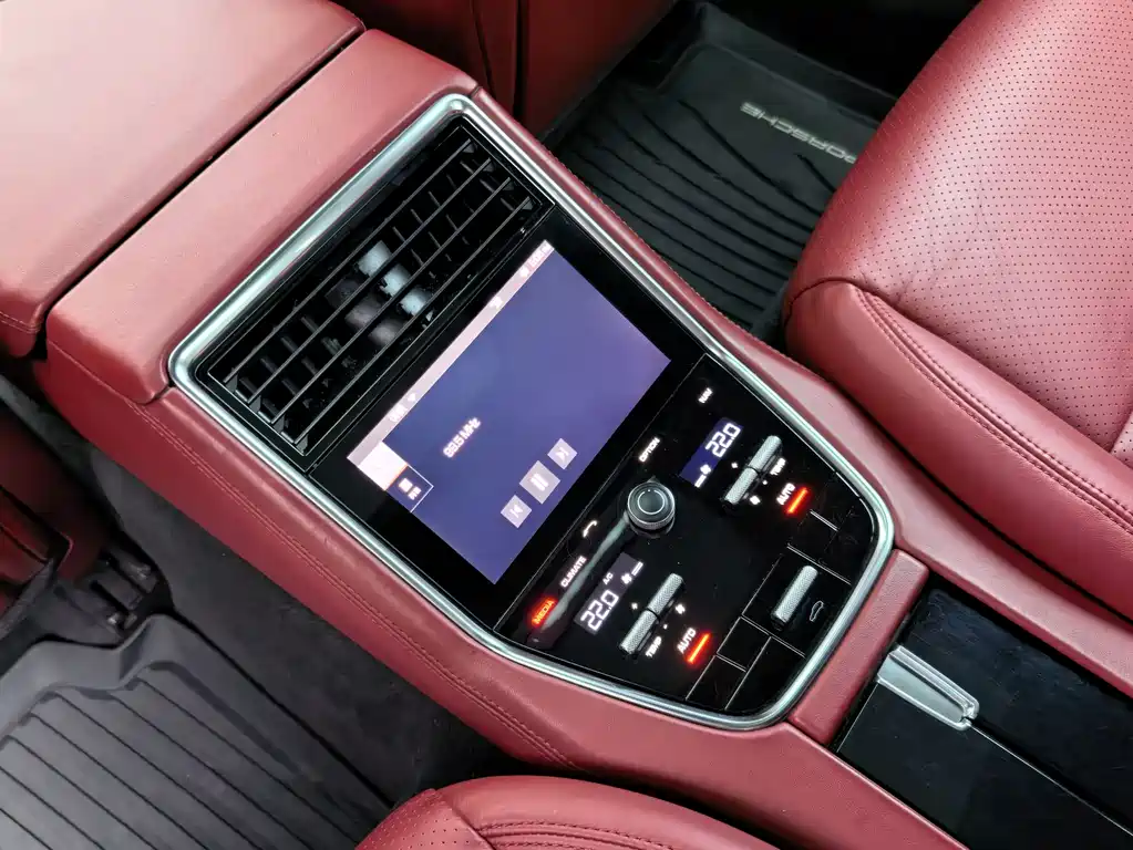 Porsche Panamera 2020 — фото 10