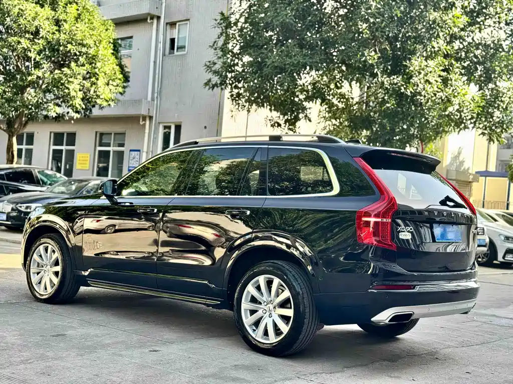 Volvo XC90 2016 — фото 18