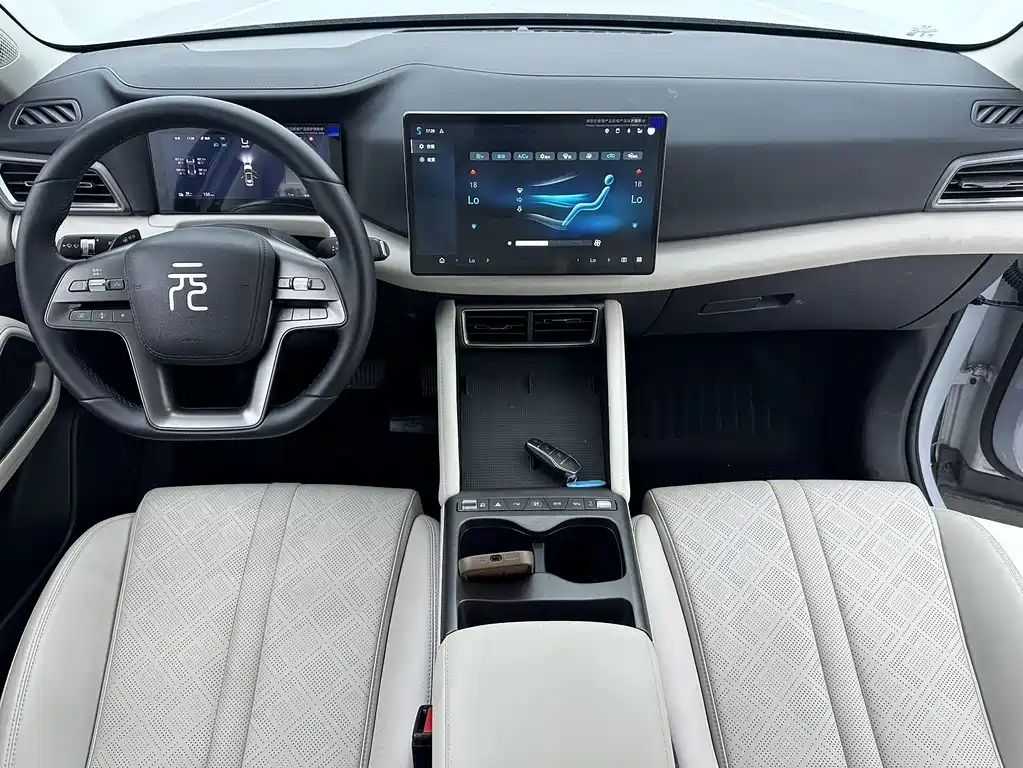 BYD Yuan UP 2025