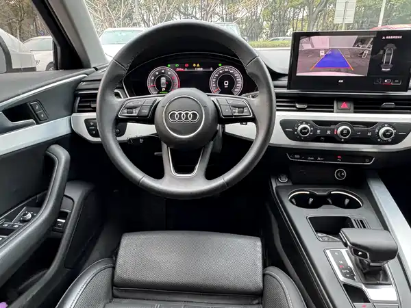 Audi A4L 2020