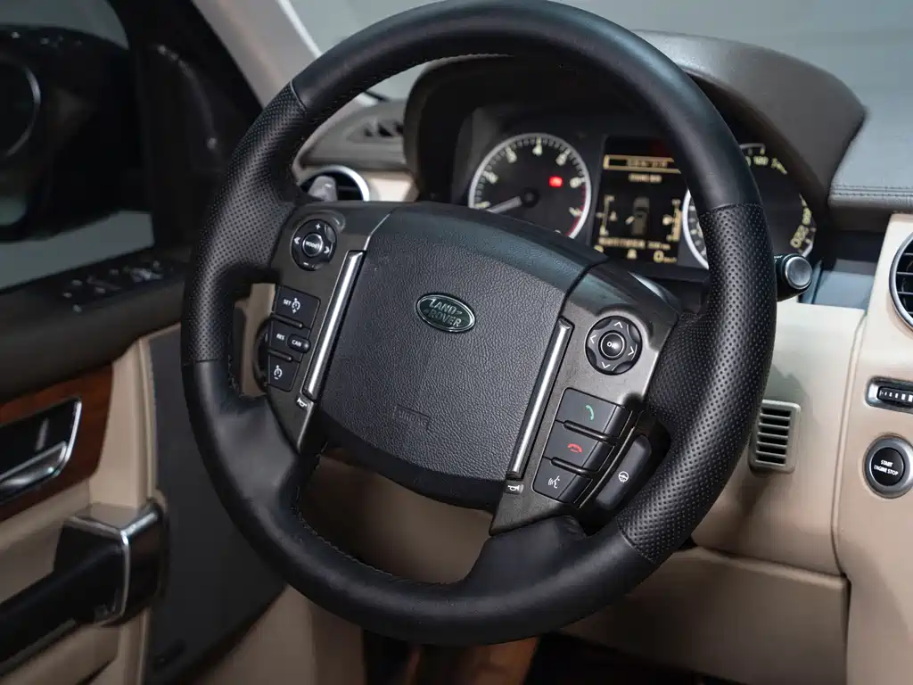 Land Rover Discovery 2016 — фото 7