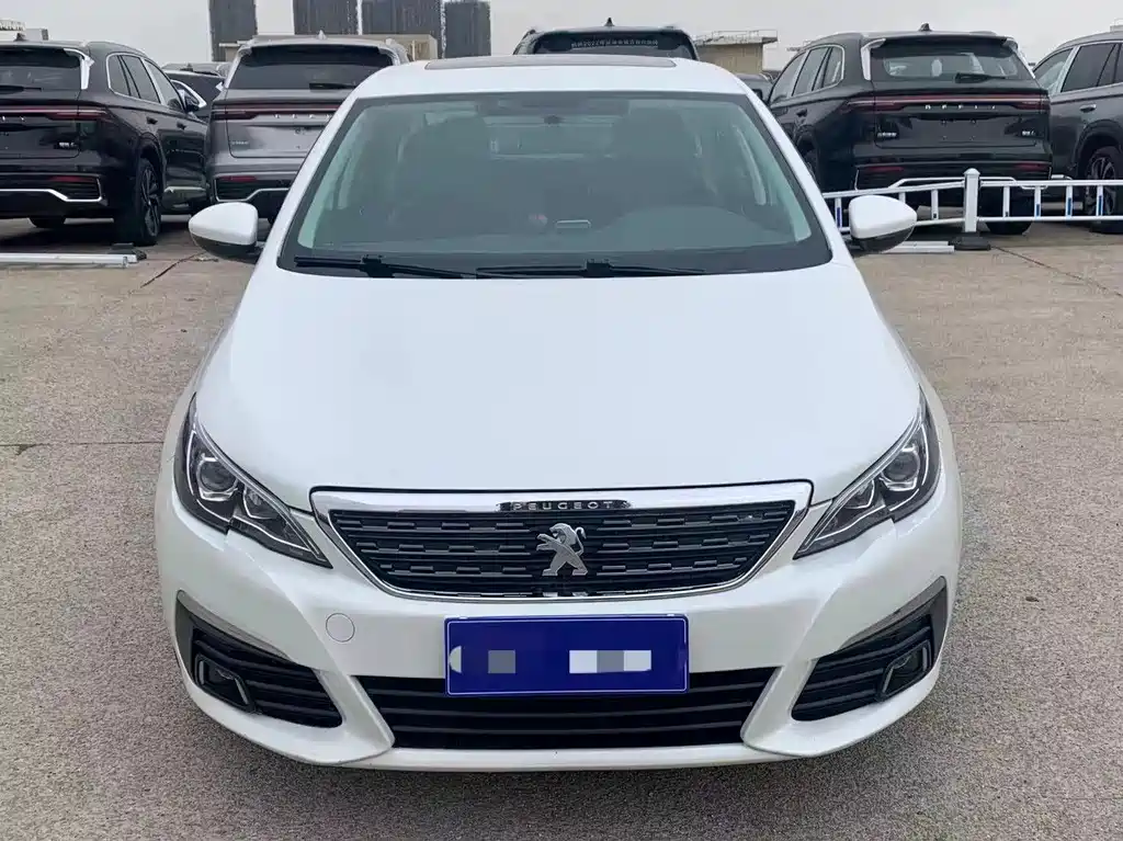 Peugeot 308 2017 — фото 2