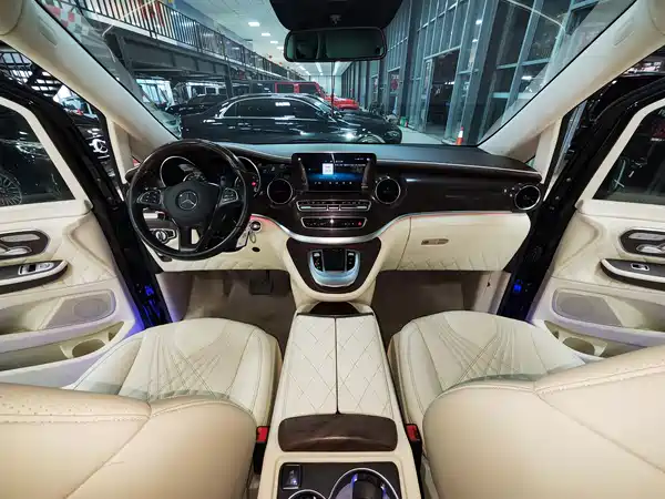 Mercedes-Benz V-Class 2021