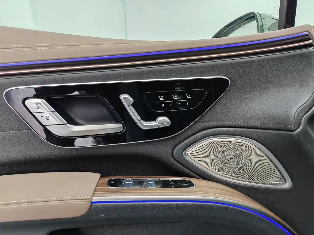 Mercedes-Benz EQS 2023 — фото 19