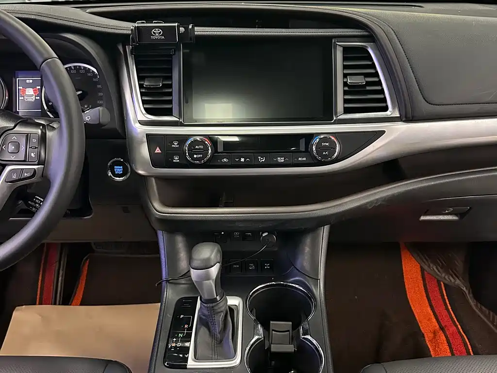 Toyota Highlander 2021 — фото 12