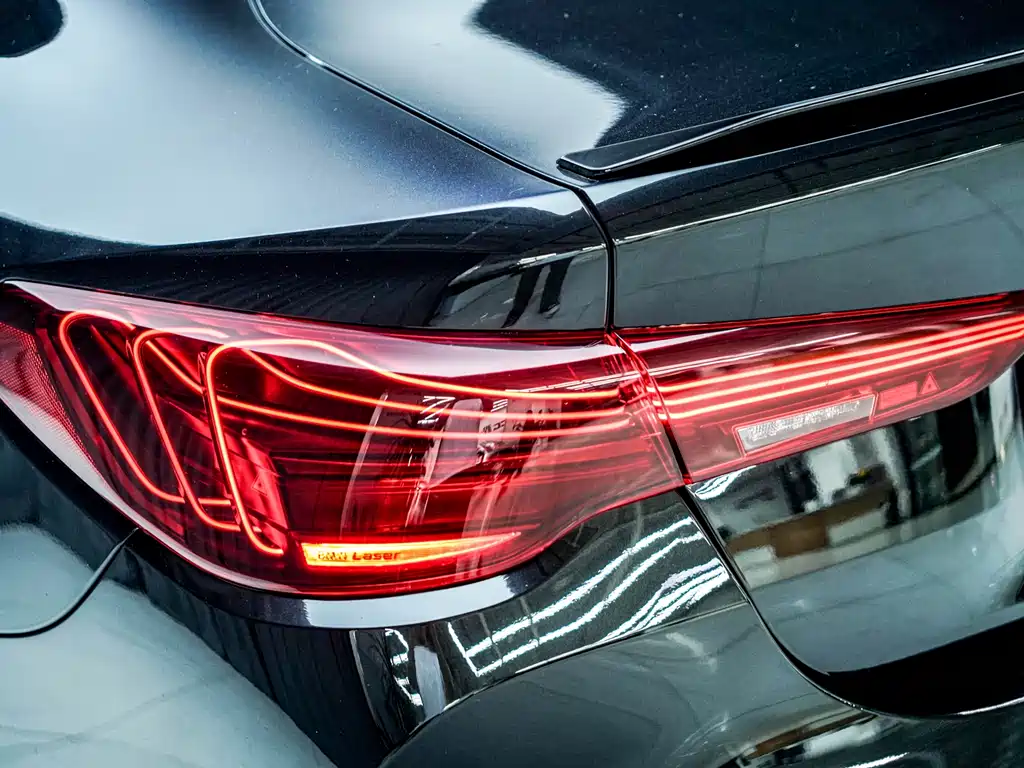 BMW M4 2025 — фото 8