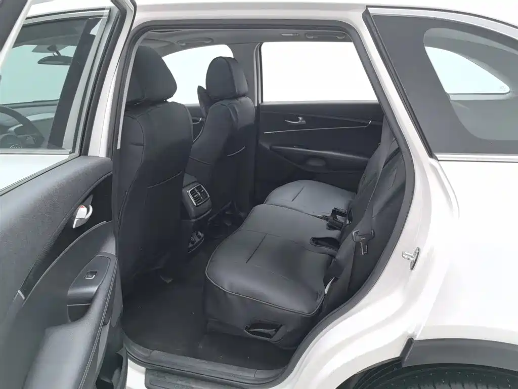 Kia Sorento 2017 — фото 15