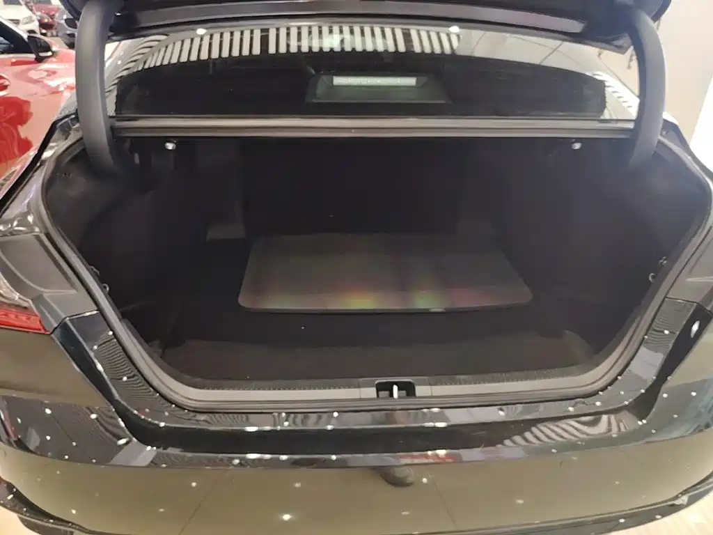 Toyota Camry 2025 — фото 19