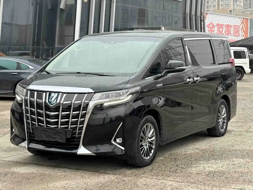 Toyota Alphard 2023 — фото 3