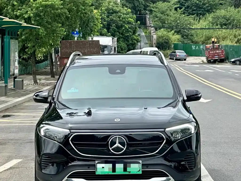 Mercedes-Benz EQB 2022