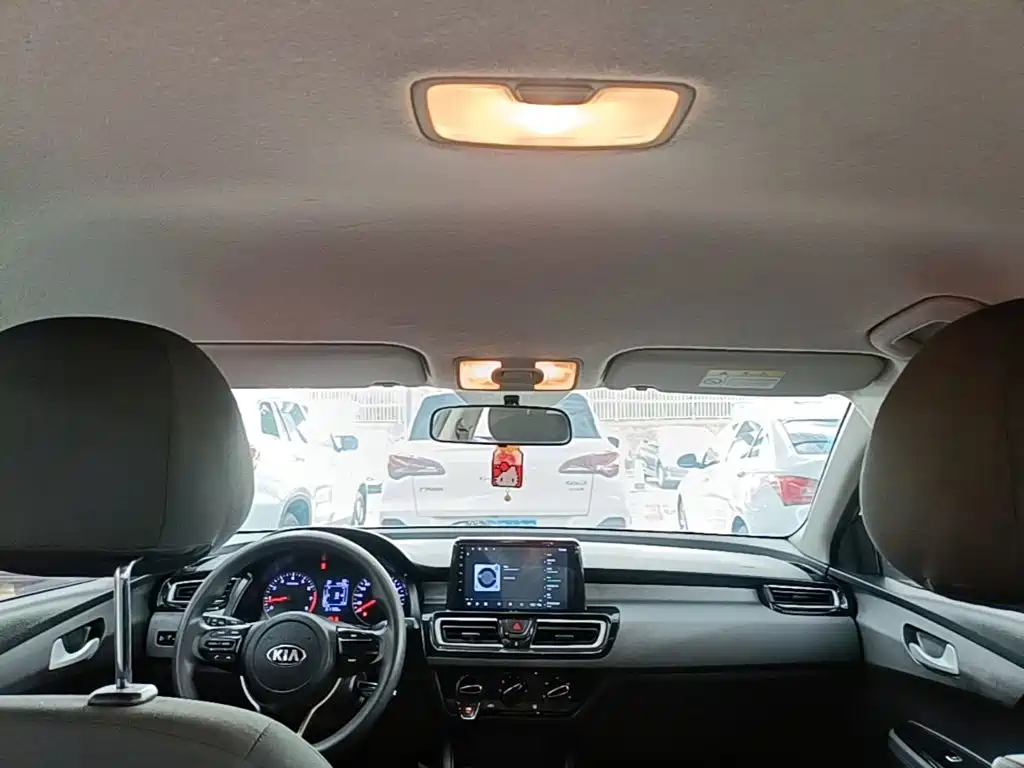 Kia Forte 2021 — фото 18