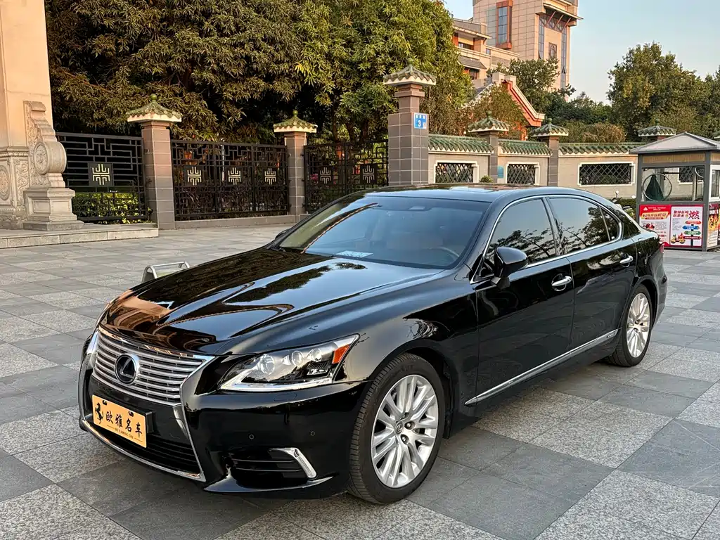 Lexus LS 2014 — фото 3