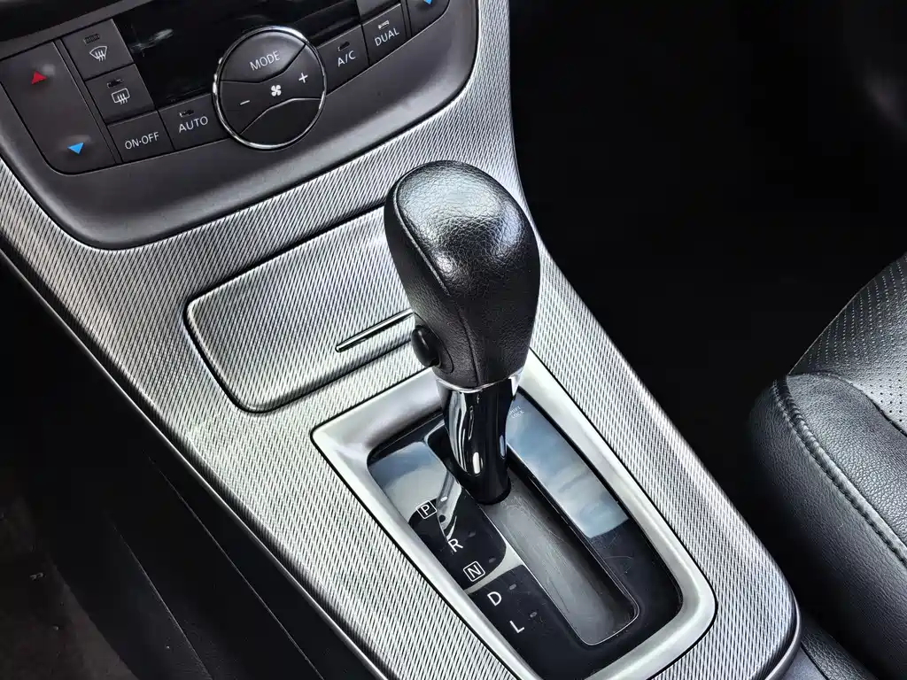 Nissan Sylphy 2016 — фото 15