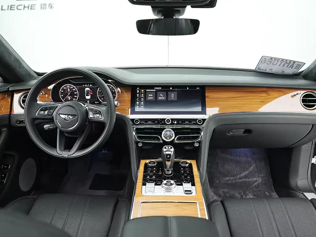Bentley Flying Spur 2021 — фото 6