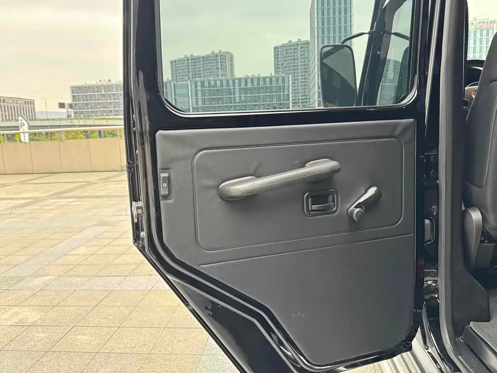 Mercedes-Benz G-Class 2018 — фото 13