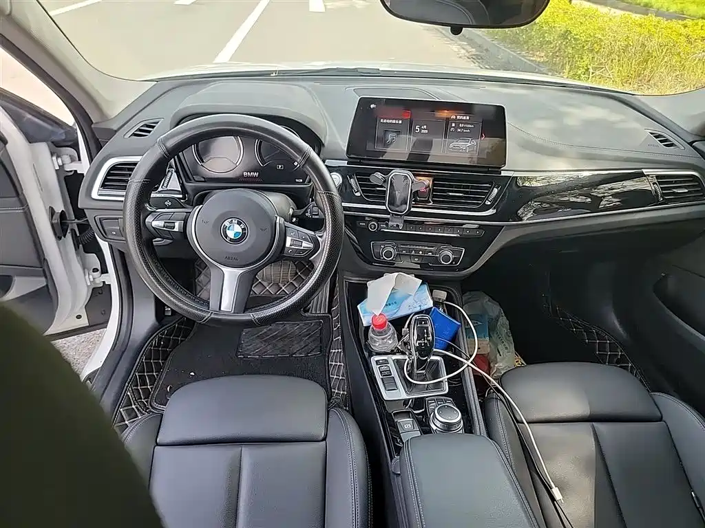 BMW 1 Series 2023 — фото 13
